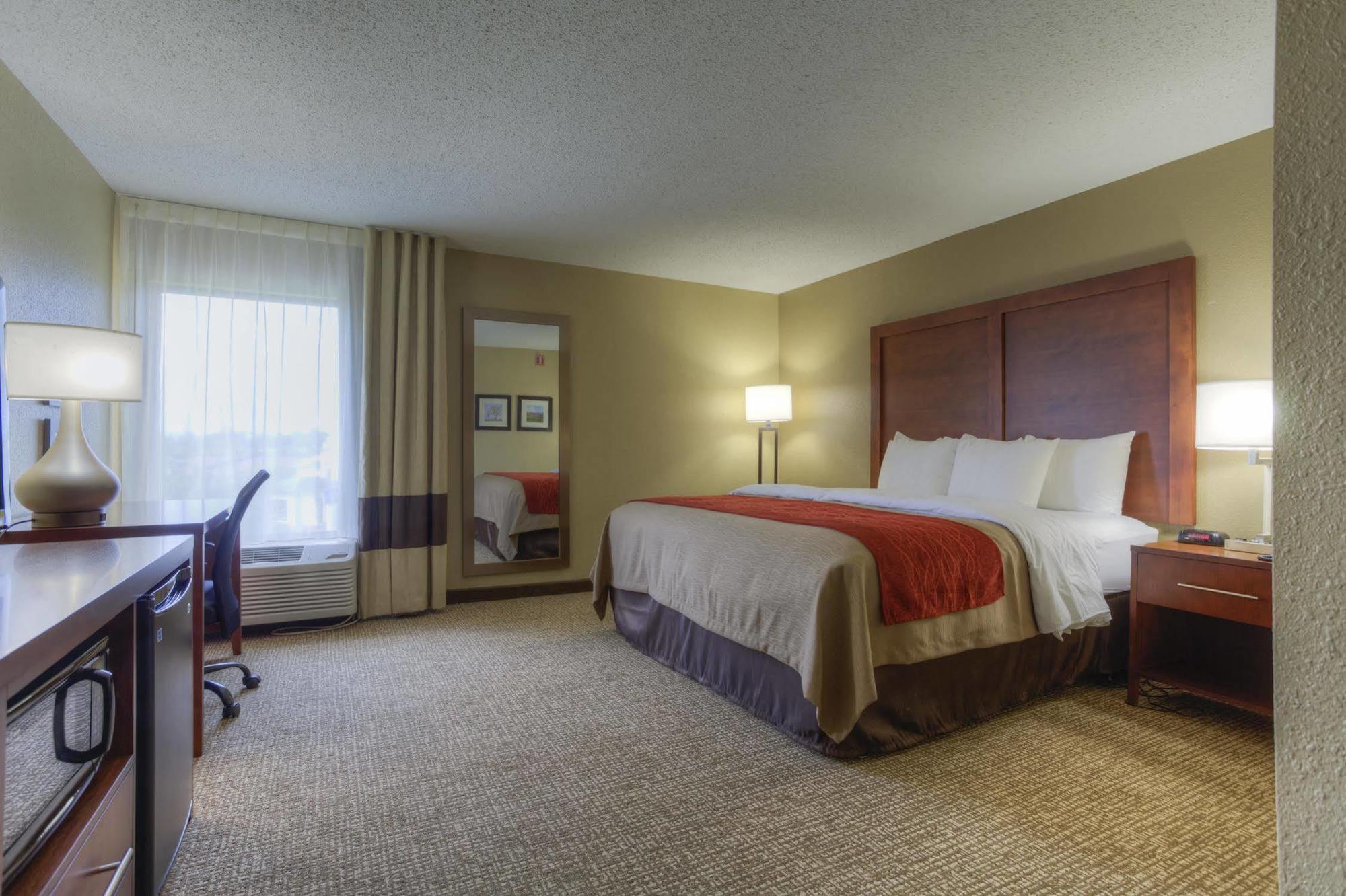 Comfort Inn & Suites Lexington Exterior photo